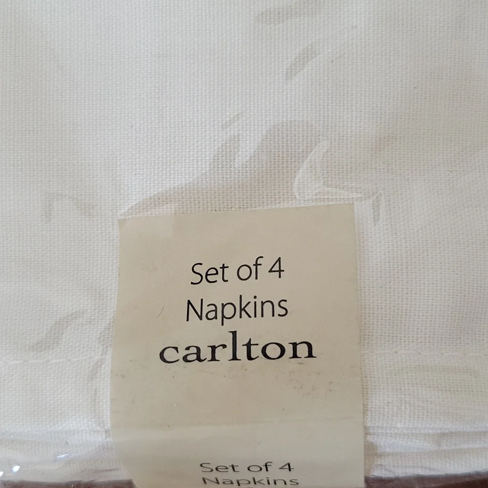 NWT Bed Bath & Beyond Buffet Napkins‎
